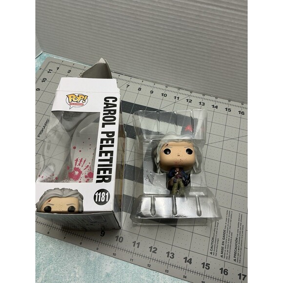 Funko Pop Bloody Carol Peletier #1181 Supply Drop Exclusive - Picture 4 of 5
